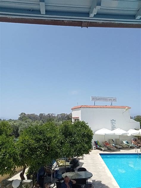 BOUGAINVILLEA HOTEL APARTMENTS .